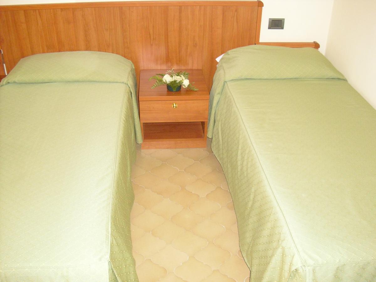Hotel La Collinetta Sas Montazzoli Zewnętrze zdjęcie