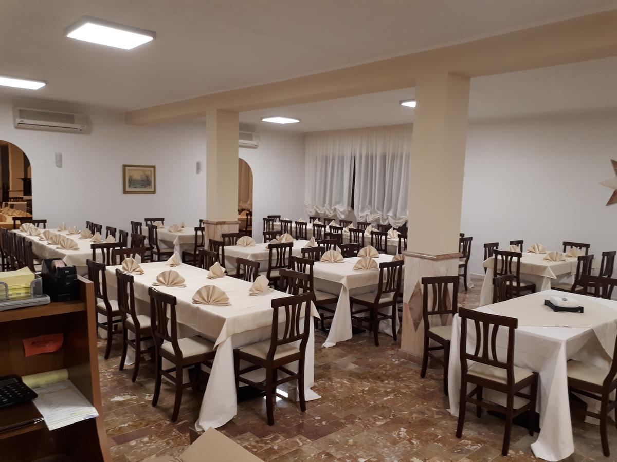Hotel La Collinetta Sas Montazzoli Zewnętrze zdjęcie